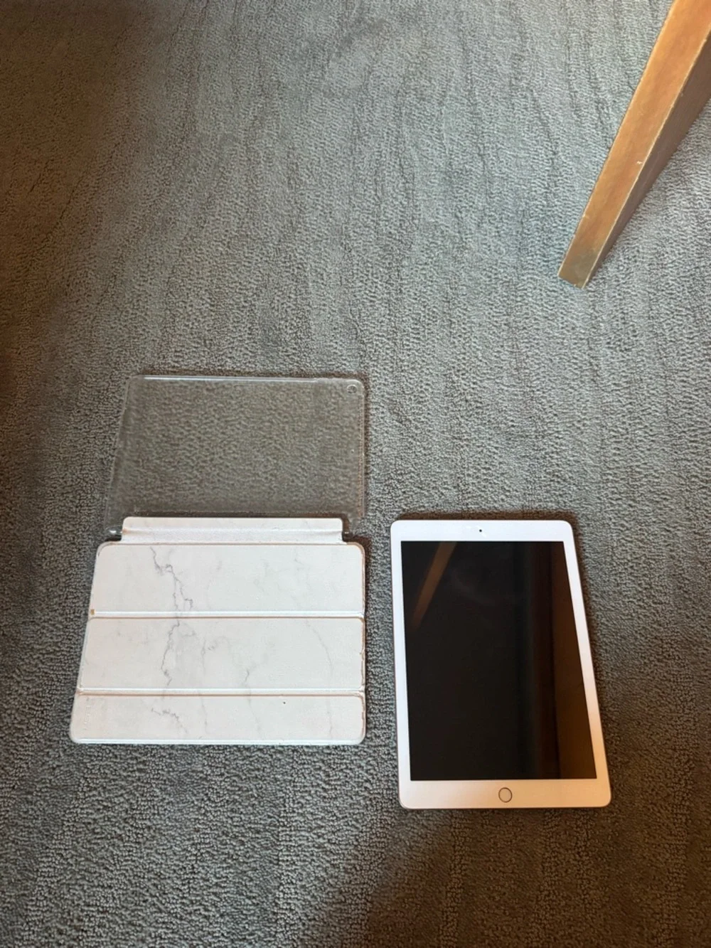 Apple iPad - Rose Gold 6th generation